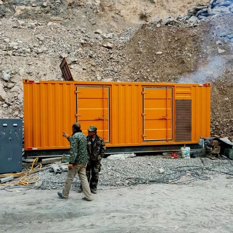 福泉如何选择适合自己的 800KW 柴油发电机组?