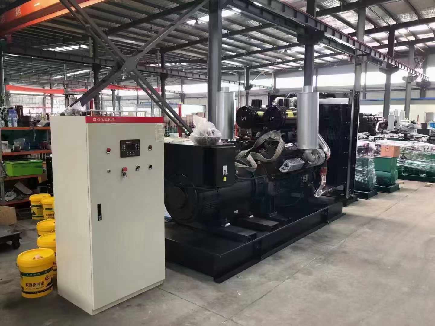 福泉柴油发电机运行时的噪音和振动水平如何？